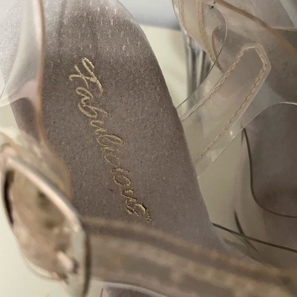 Fabulicious Silver Women's Platform Heels size 7 - Picture 5 of 9